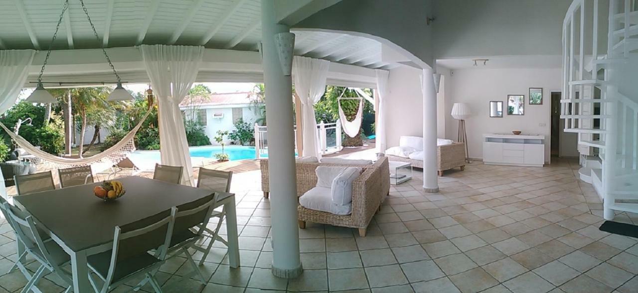 Villa Iguanou Et Piscine En Bord De Mer Proche Plages Marina Et Golf Сен-Франсуа Экстерьер фото